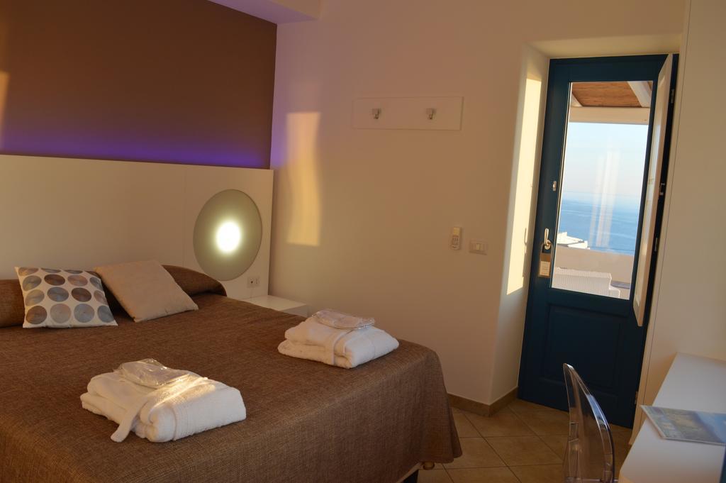 'A Alera Room & Breakfast Malfa  Ngoại thất bức ảnh